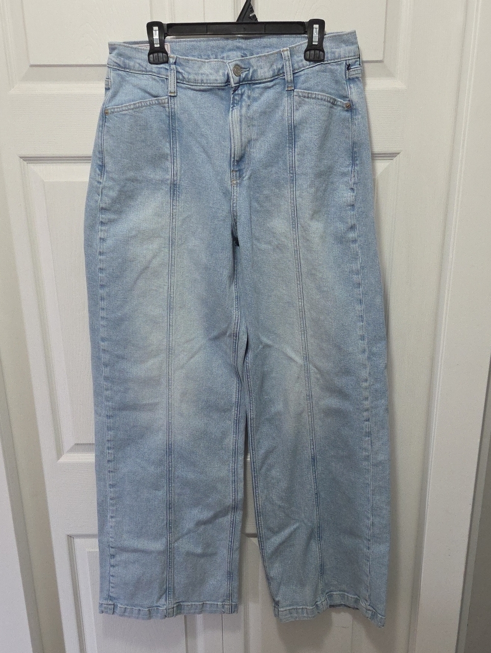 GAP Size 32 Light Wash Wide Leg Jeans with Front Panel Seams